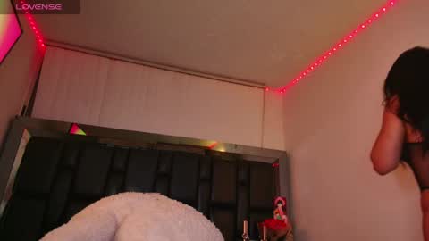 Snapshot of rohanalan_ chatting on 04-13-26, 03:01 Sof online show from 04-13-26, 03:01