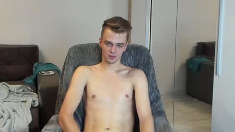 Snapshot of rokko_diamond777 chatting on 01-09-25, 01:56 taylor fox online show from 01-09-25, 01:56