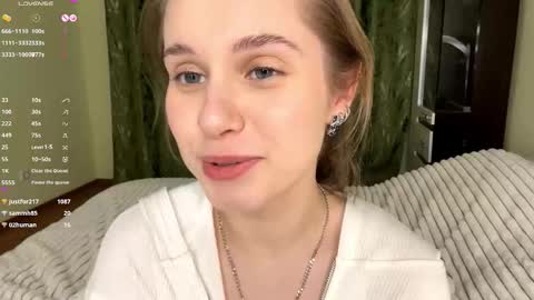 Mia online show from 01-05-26, 05:27