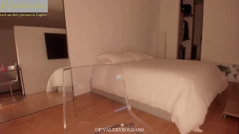 Valery Roldans online show from 03-27-26, 03:34