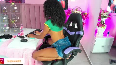 Snapshot of rolyloren chatting on 12-03-24, 03:55 Marcela online show from 12-03-24, 03:55