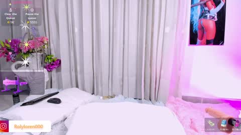 Snapshot of rolyloren chatting on 01-26-25, 11:18 Marcela online show from 01-26-25, 11:18