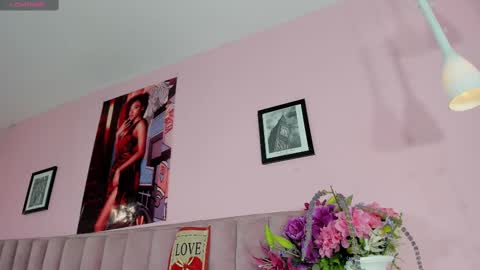 Snapshot of rolyloren chatting on 02-24-25, 07:41 Marcela online show from 02-24-25, 07:41