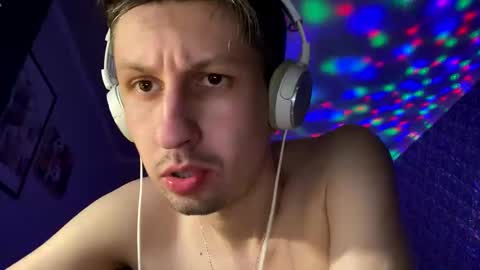 roma305991 online show from 01-31-25, 05:42