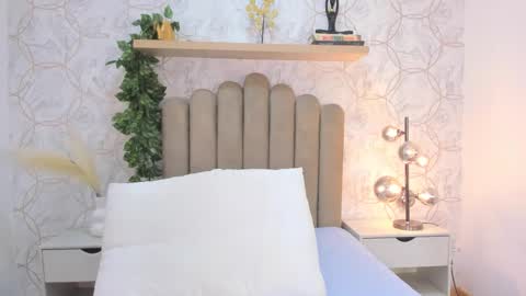   online show from 11-06-25, 12:06