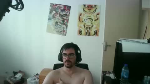 Snapshot of romainb72 chatting on 06-05-26, 07:47 romainb72 online show from 06-05-26, 07:47