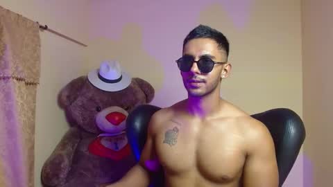 Roman online show from 01-31-25, 01:33