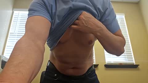 Snapshot of romanteeks chatting on 01-23-25, 10:54 romanteeks online show from 01-23-25, 10:54