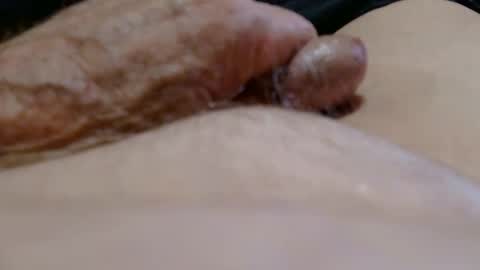 Snapshot of romantiko9 chatting on 02-16-25, 04:21 romantiko9 online show from 02-16-25, 04:21