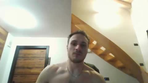 Snapshot of romanz123 chatting on 01-17-25, 09:39 romanz123 online show from 01-17-25, 09:39