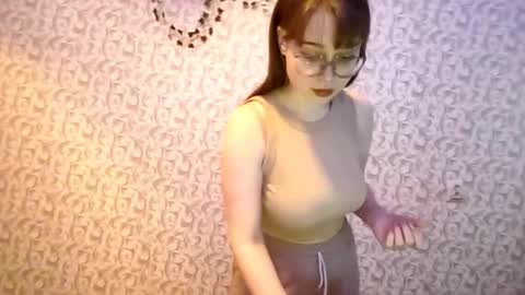 Alya online show from 11-21-25, 11:31