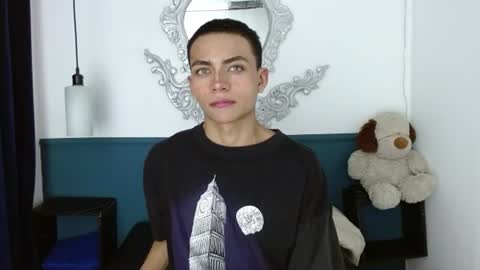 Snapshot of romeo_laurient chatting on 06-20-26, 08:44 ROMEO online show from 06-20-26, 08:44
