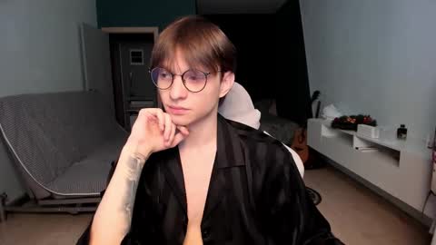 Romeo online show from 02-25-26, 10:03