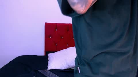 Romeo online show from 11-21-25, 07:12