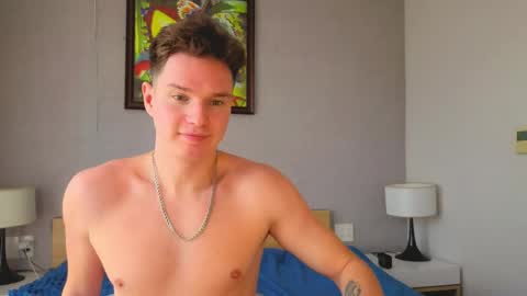 Snapshot of romeosilver chatting on 05-07-26, 03:01 Romeo online show from 05-07-26, 03:01