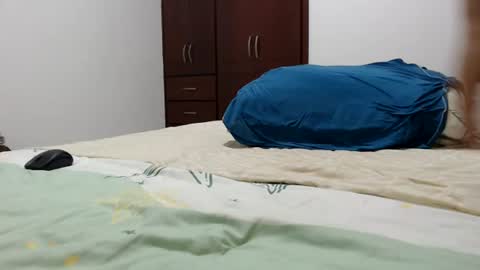   online show from 06-18-26, 11:58