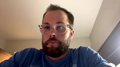 Snapshot of ronald2774 chatting on 11-18-25, 02:39 ronald2774 online show from 11-18-25, 02:39