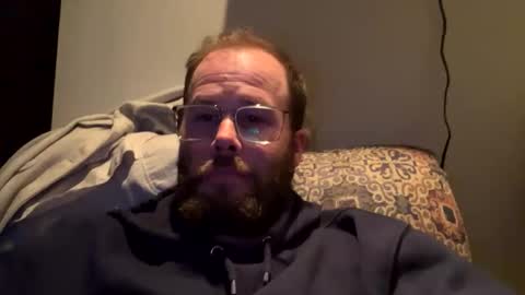 Snapshot of ronald2774 chatting on 05-12-26, 03:25 ronald2774 online show from 05-12-26, 03:25