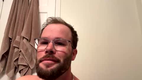 Snapshot of ronald2774 chatting on 05-26-26, 02:02 ronald2774 online show from 05-26-26, 02:02