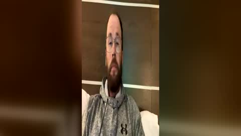 Snapshot of ronald2774 chatting on 06-17-26, 02:25 ronald2774 online show from 06-17-26, 02:25