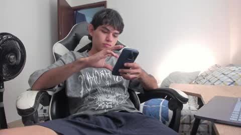 Snapshot of ronaldmq20 chatting on 05-26-26, 02:07 Ronaldo online show from 05-26-26, 02:07