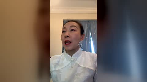 Snapshot of rongrong0329 chatting on 06-01-26, 01:18 sui sui online show from 06-01-26, 01:18