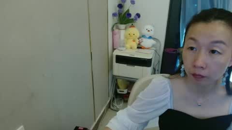Snapshot of rongrong0329 chatting on 06-02-26, 12:01 sui sui online show from 06-02-26, 12:01