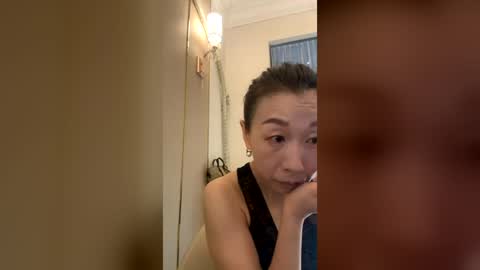 Snapshot of rongrong0329 chatting on 07-09-26, 12:37 sui sui online show from 07-09-26, 12:37