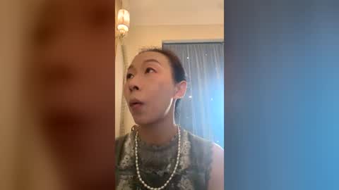 Snapshot of rongrong0329 chatting on 07-12-26, 02:02 sui sui online show from 07-12-26, 02:02