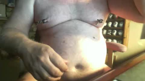 Snapshot of ronnybeee chatting on 05-04-26, 05:03 ronnybeee online show from 05-04-26, 05:03