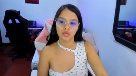  MIA AND PAUL online show from 11-24-25, 11:15