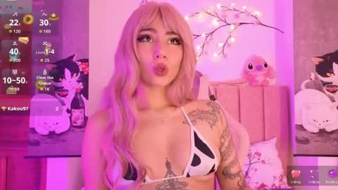 Snapshot of roose_eva chatting on 05-25-26, 04:57 roose eva online show from 05-25-26, 04:57