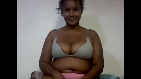 Snapshot of roosesexy chatting on 05-30-26, 08:00 roosesexy online show from 05-30-26, 08:00