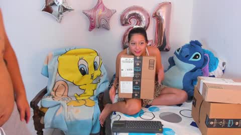 Snapshot of rooxxyy_ chatting on 01-18-25, 11:00    online show from 01-18-25, 11:00