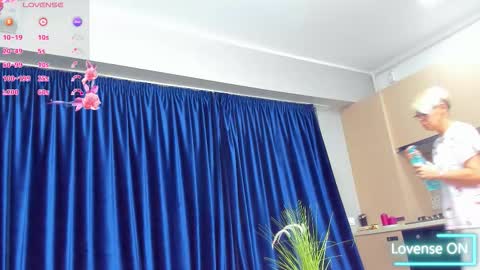 Rose online show from 11-04-25, 04:11