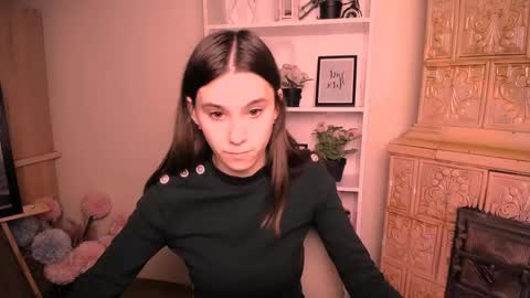 Snapshot of rosalais_ chatting on 04-23-26, 06:36 Rose online show from 04-23-26, 06:36