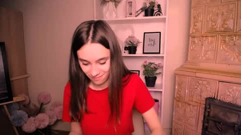 Snapshot of rosalais_ chatting on 05-05-26, 06:54 Rose online show from 05-05-26, 06:54