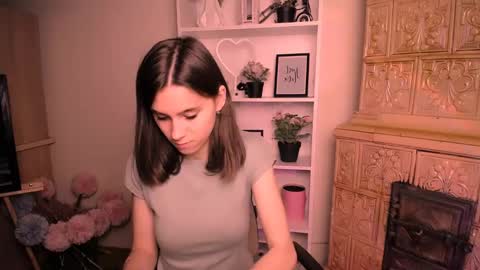 Snapshot of rosalais_ chatting on 05-27-26, 06:10 Rose online show from 05-27-26, 06:10
