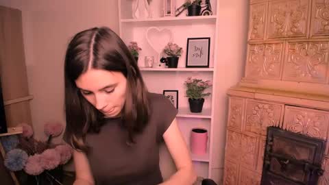 Snapshot of rosalais_ chatting on 05-29-26, 06:11 Rose online show from 05-29-26, 06:11