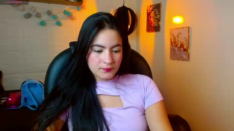 Snapshot of rosaliea chatting on 06-05-26, 04:41 R O S A L I A online show from 06-05-26, 04:41