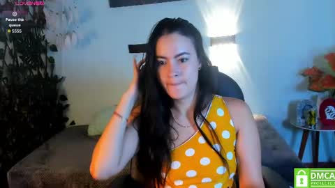 Snapshot of rosaliea chatting on 07-14-26, 06:29 R O S A L I A online show from 07-14-26, 06:29