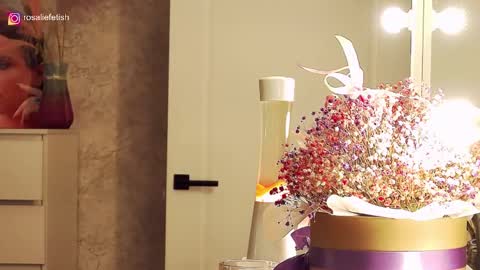 Rosalie online show from 12-14-25, 05:35