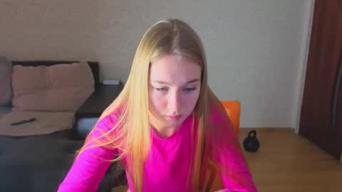 rosalina online show from 11-28-25, 06:38