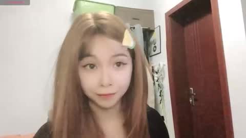 rose online show from 03-10-25, 11:42