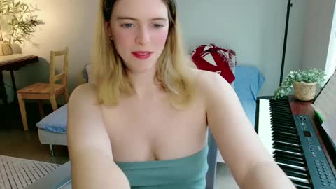 Snapshot of rose77782 chatting on 04-26-26, 06:49 rose77782 online show from 04-26-26, 06:49