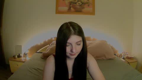 Snapshot of rose_2004 chatting on 01-26-25, 06:48 Rose online show from 01-26-25, 06:48