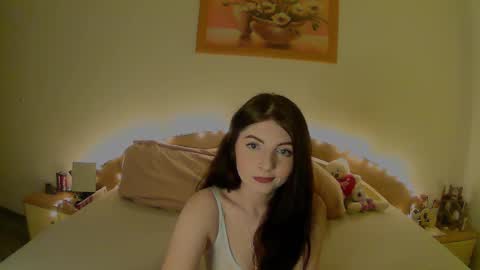 Snapshot of rose_2004 chatting on 02-22-25, 11:35 Rose online show from 02-22-25, 11:35