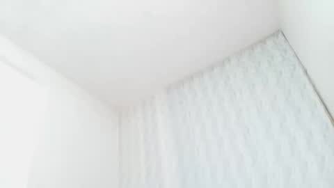 Snapshot of rose_smiley1 chatting on 02-14-25, 04:47 Rose online show from 02-14-25, 04:47