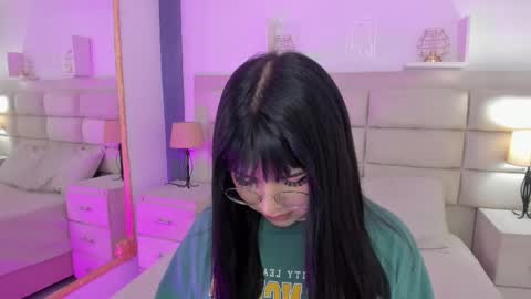 Rose online show from 02-19-25, 01:06