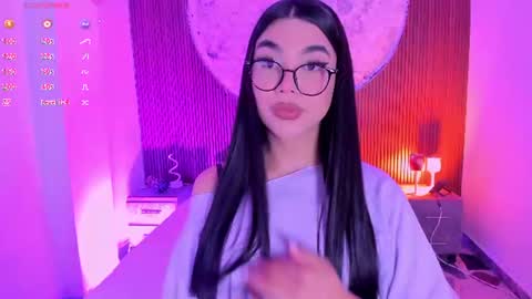 Snapshot of rosecassie chatting on 06-16-26, 01:25 Rose online show from 06-16-26, 01:25